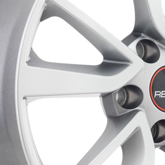 Диски Remain 7,0\R17 5*114.3 ET39 d60.1 Сильвер S